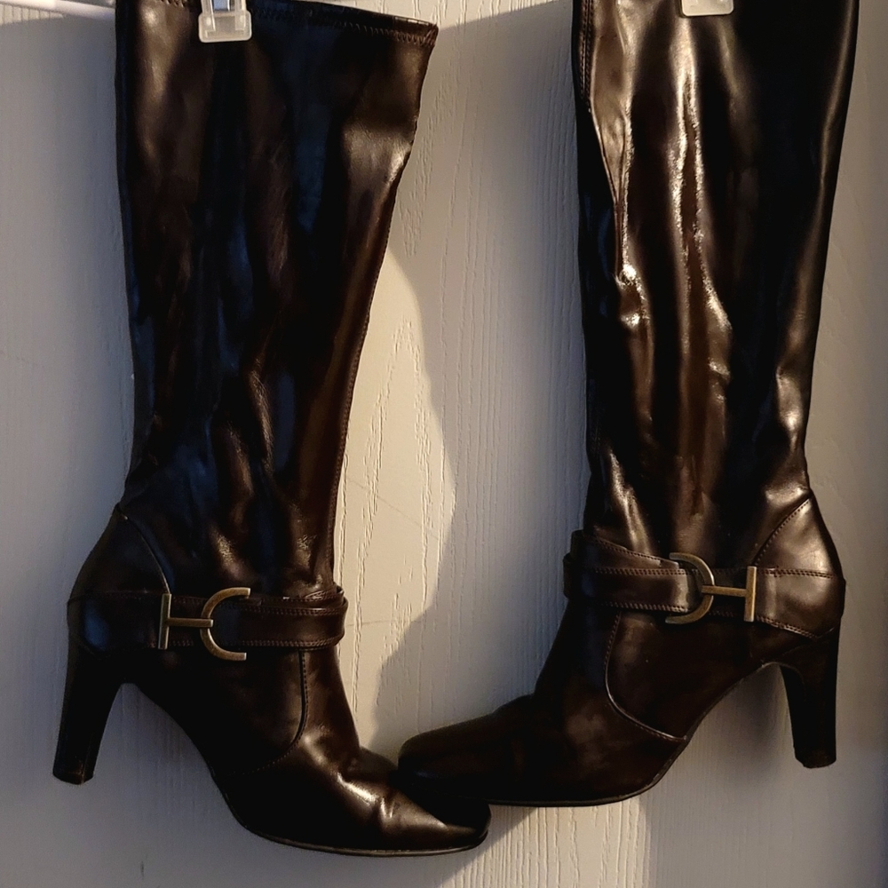 Women's Dark Brown Practically NEW condition Etienne Aigner 9M